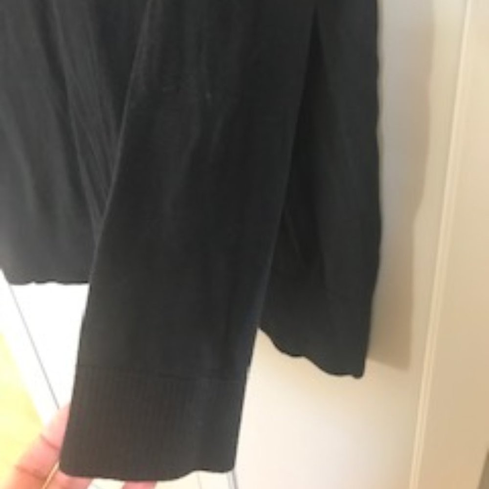 Michael’s Kors V neck Button down Cardigan - Picture 10 of 10